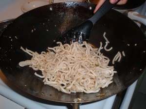 Heating Udon Noodles in Peanut Oil