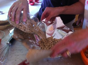 Using Black-Eyed Peas to Pre-bake Crust